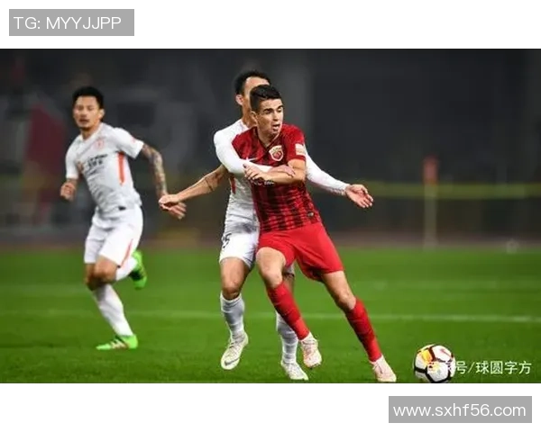 朗斯与昂热激战结果揭晓双方表现精彩引发球迷热议 朗斯与昂热激战结果揭晓双方表现精彩引发球迷热议